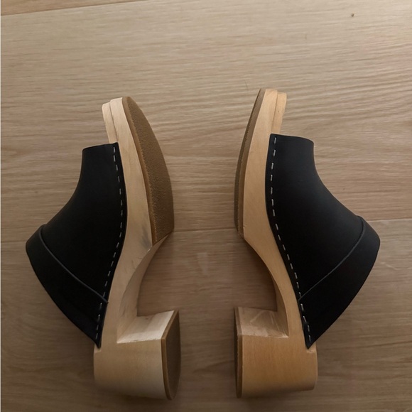 Swedish Hasbeens Black Leather Open Toe Clogs - Picture 3 of 4